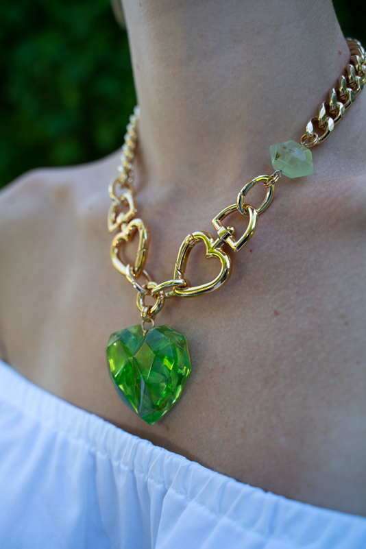 Golovina-accessories-heart-pistachio-necklace-04