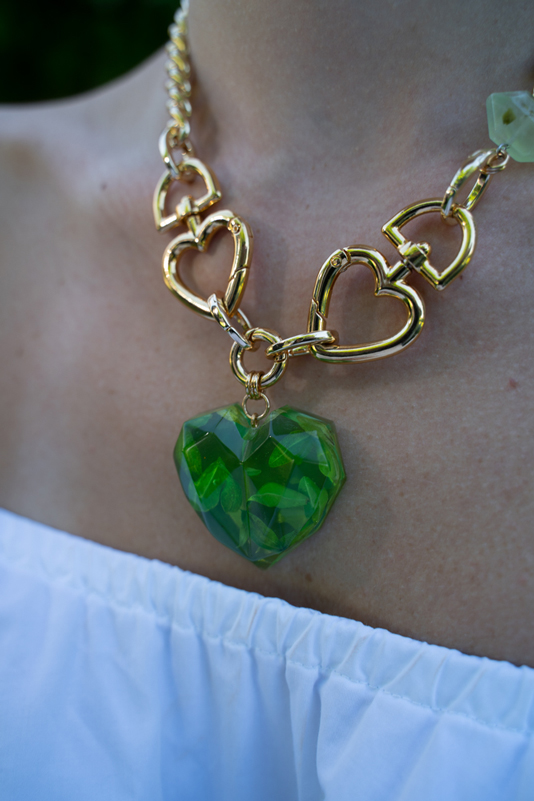 Golovina-accessories-heart-pistachio-necklace-07